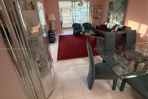 Copropriété à vendre à Delray Beach, Floride: 2 chambres, 98.48 m2 № 2081079 - photo 8