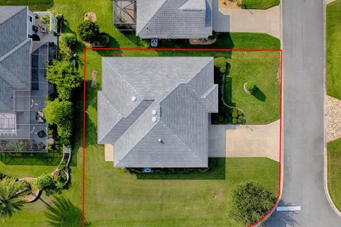 House in The Villages, Florida 3 bedrooms, 136.57 sq.m. № 2272840 - photo 23