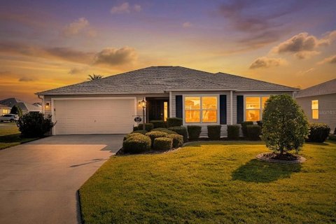 House in The Villages, Florida 3 bedrooms, 136.57 sq.m. № 2272840 - photo 2