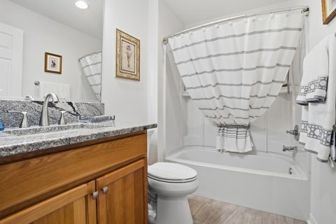 House in The Villages, Florida 3 bedrooms, 136.57 sq.m. № 2272840 - photo 16