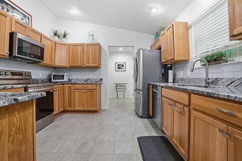 House in The Villages, Florida 3 bedrooms, 136.57 sq.m. № 2272840 - photo 5