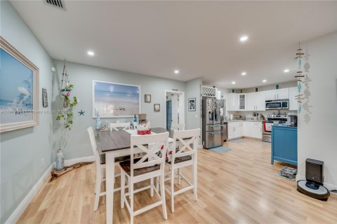 Casa en venta en Hollywood, Florida, 3 dormitorios, 118.64 m2 № 1969512 - foto 12