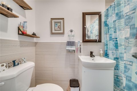 Casa en venta en Hollywood, Florida, 3 dormitorios, 118.64 m2 № 1969512 - foto 25