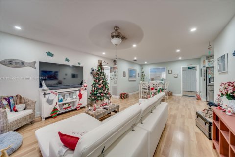 Casa en venta en Hollywood, Florida, 3 dormitorios, 118.64 m2 № 1969512 - foto 7