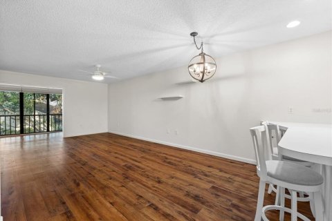 Copropriété à vendre à Sarasota, Floride: 2 chambres, 103.86 m2 № 1835950 - photo 8