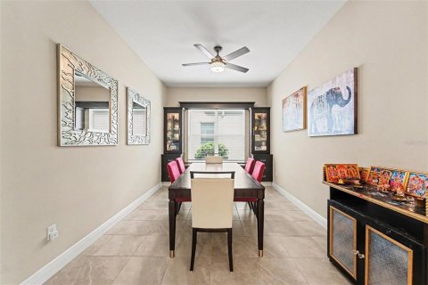 House in Wesley Chapel, Florida 3 bedrooms, 194.35 sq.m. № 2207085 - photo 11