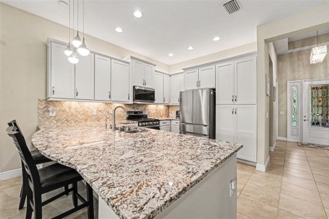 House in Wesley Chapel, Florida 3 bedrooms, 194.35 sq.m. № 2207085 - photo 13