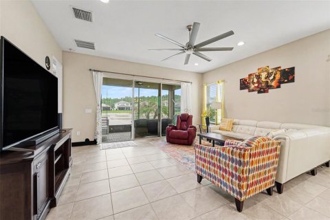 House in Wesley Chapel, Florida 3 bedrooms, 194.35 sq.m. № 2207085 - photo 7