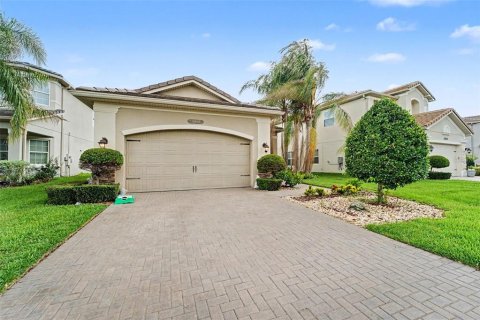 House in Wesley Chapel, Florida 3 bedrooms, 194.35 sq.m. № 2207085 - photo 2
