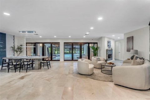 Villa ou maison à vendre à Southwest Ranches, Floride: 5 chambres, 276.38 m2 № 2246395 - photo 6