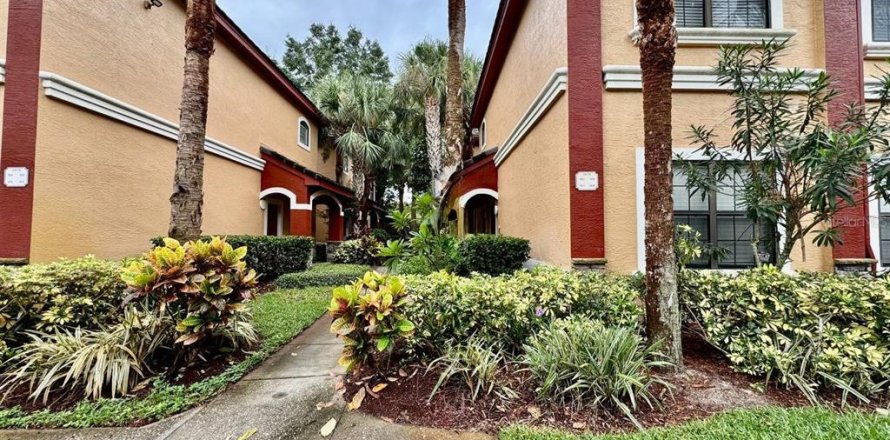 Condominio en Palm Harbor, Florida, 2 dormitorios № 1918288