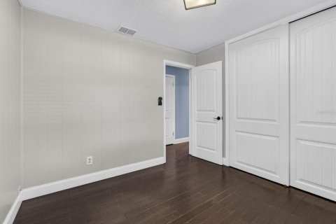 House in Winter Park, Florida 4 bedrooms, 154.22 sq.m. № 2266640 - photo 22