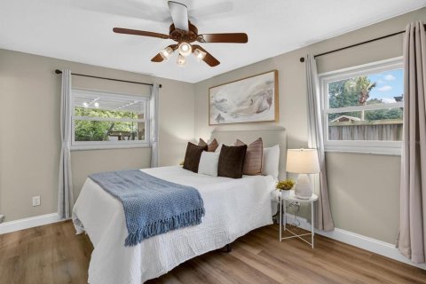 House in Winter Park, Florida 4 bedrooms, 154.22 sq.m. № 2266640 - photo 27