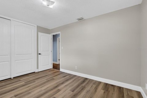 House in Winter Park, Florida 4 bedrooms, 154.22 sq.m. № 2266640 - photo 26
