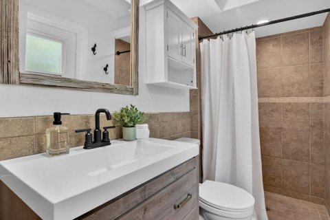 House in Winter Park, Florida 4 bedrooms, 154.22 sq.m. № 2266640 - photo 30