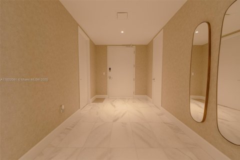 Condo in Miami, Florida, 3 bedrooms  № 1888780 - photo 15