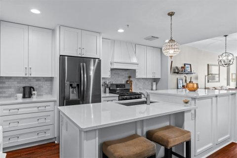 Condominio en venta en Tampa, Florida, 2 dormitorios, 97.55 m2 № 2391123 - foto 2