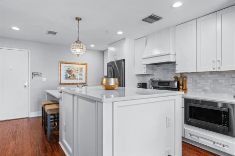 Condominio en venta en Tampa, Florida, 2 dormitorios, 97.55 m2 № 2391123 - foto 18