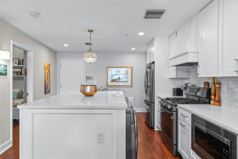 Condominio en venta en Tampa, Florida, 2 dormitorios, 97.55 m2 № 2391123 - foto 3