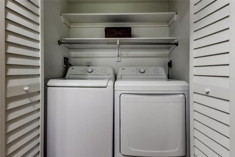 Condo in Clearwater, Florida, 2 bedrooms  № 2202654 - photo 15