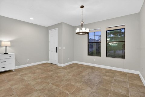 House in Lakeland, Florida 5 bedrooms, 319.58 sq.m. № 2231518 - photo 6