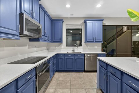 House in Lakeland, Florida 5 bedrooms, 319.58 sq.m. № 2231518 - photo 25