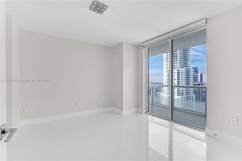 Купить кондоминиум в Майами, Флорида 2 спальни, 116.69м2, № 1896244 - фото 18