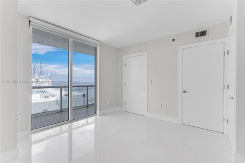 Купить кондоминиум в Майами, Флорида 2 спальни, 116.69м2, № 1896244 - фото 30