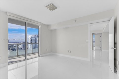 Купить кондоминиум в Майами, Флорида 2 спальни, 116.69м2, № 1896244 - фото 17