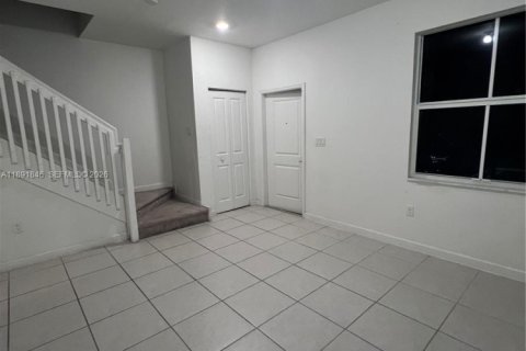 Townhouse in Miami, Florida 3 bedrooms, 129.41 sq.m. № 1943902 - photo 17