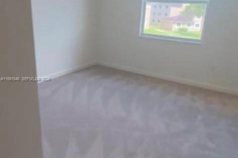 Townhouse in Miami, Florida 3 bedrooms, 129.41 sq.m. № 1943902 - photo 28