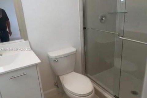 Townhouse in Miami, Florida 3 bedrooms, 129.41 sq.m. № 1943902 - photo 27