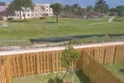 Townhouse in Miami, Florida 3 bedrooms, 129.41 sq.m. № 1943902 - photo 26