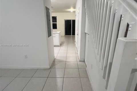 Townhouse in Miami, Florida 3 bedrooms, 129.41 sq.m. № 1943902 - photo 20