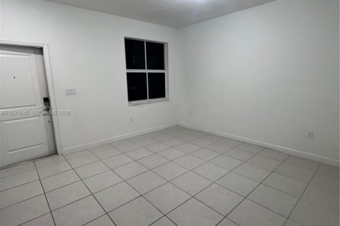 Townhouse in Miami, Florida 3 bedrooms, 129.41 sq.m. № 1943902 - photo 19
