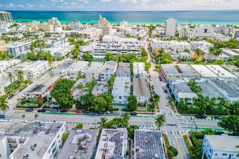 Commercial property in Miami Beach, Florida 823.11 sq.m. № 1967395 - photo 8