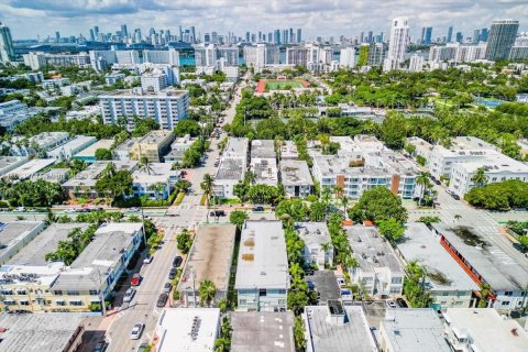 Commercial property in Miami Beach, Florida 823.11 sq.m. № 1967395 - photo 9