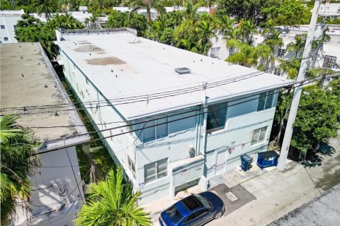Commercial property in Miami Beach, Florida 823.11 sq.m. № 1967395 - photo 11