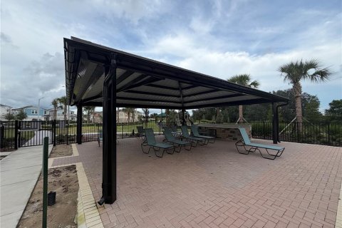 House in Haines City, Florida 3 bedrooms, 150.04 sq.m. № 2379244 - photo 18