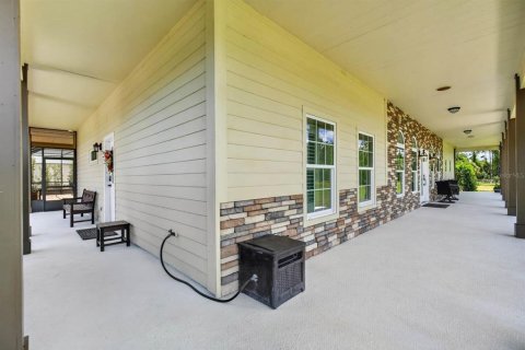 House in Bunnell, Florida 3 bedrooms, 216.74 sq.m. № 2109784 - photo 8