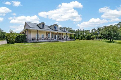 House in Bunnell, Florida 3 bedrooms, 216.74 sq.m. № 2109784 - photo 7
