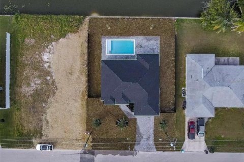 Casa en alquiler en Cape Coral, Florida, 4 dormitorios, 161.19 m2 № 1893624 - foto 28