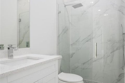 Casa en alquiler en Cape Coral, Florida, 4 dormitorios, 161.19 m2 № 1893624 - foto 18