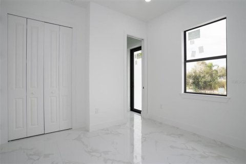 Casa en alquiler en Cape Coral, Florida, 4 dormitorios, 161.19 m2 № 1893624 - foto 14