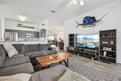 Villa ou maison à vendre à Kissimmee, Floride: 3 chambres, 155.8 m2 № 2358236 - photo 8