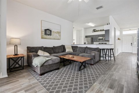 Villa ou maison à vendre à Kissimmee, Floride: 3 chambres, 155.8 m2 № 2358236 - photo 6