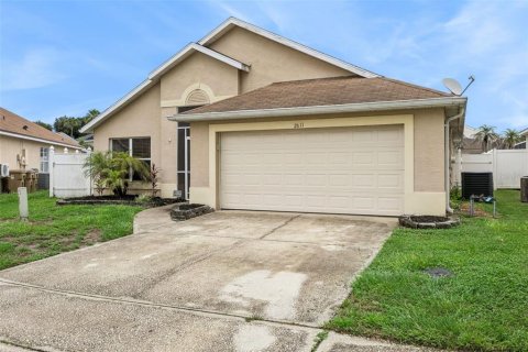 Villa ou maison à vendre à Kissimmee, Floride: 3 chambres, 155.8 m2 № 2358236 - photo 2