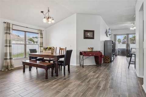 Villa ou maison à vendre à Kissimmee, Floride: 3 chambres, 155.8 m2 № 2358236 - photo 10