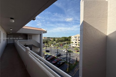 Copropriété à louer à Miami Lakes, Floride: 2 chambres, 90.12 m2 № 1988083 - photo 5