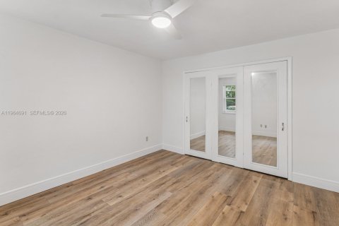 Condominio en venta en Key Biscayne, Florida, 1 dormitorio, 56.48 m2 № 2026052 - foto 16